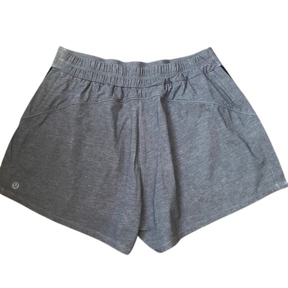Lululemon On The Go High Waist Shorts Ventilated Side Split Gray Black Size 4 - Picture 5 of 7